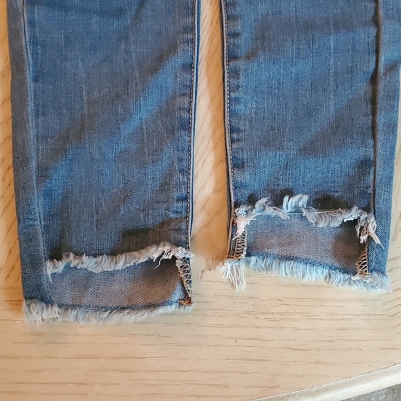 ποΈ NWT Blank NYC frayed skinny jeans - Picture 6 of 10